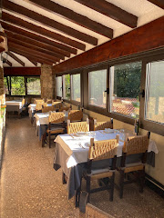 Avet Blau Hostal Restaurant