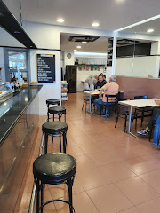 Cal Mingo Bar