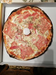 LA PIZZERIA DE SANT CEBRIA DE VALLALTA