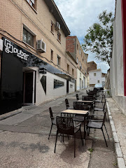 Puber lounge club