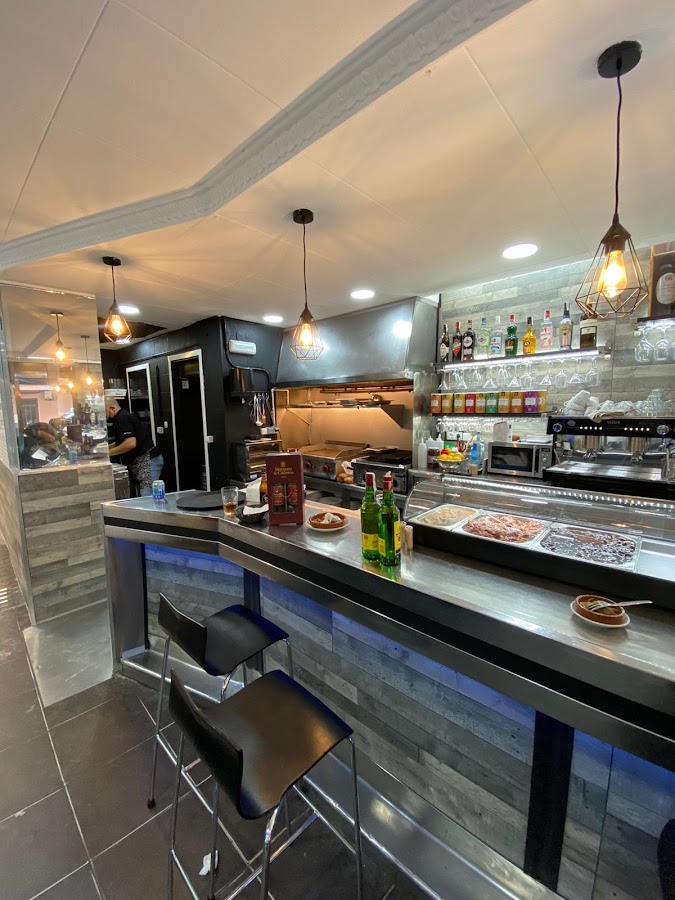 BAR BUZON