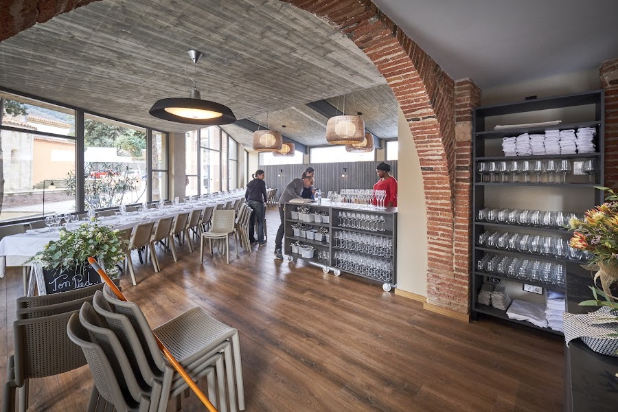Can CO - Absis Restaurant