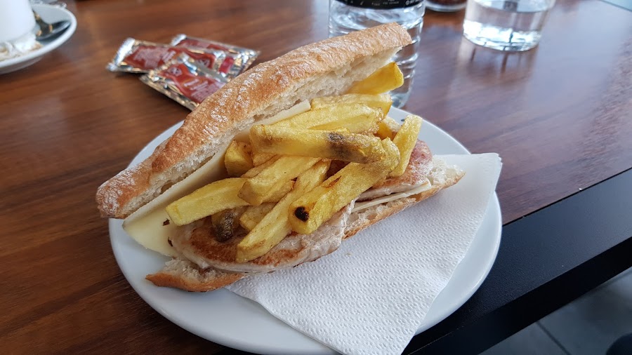 Comer....lliria