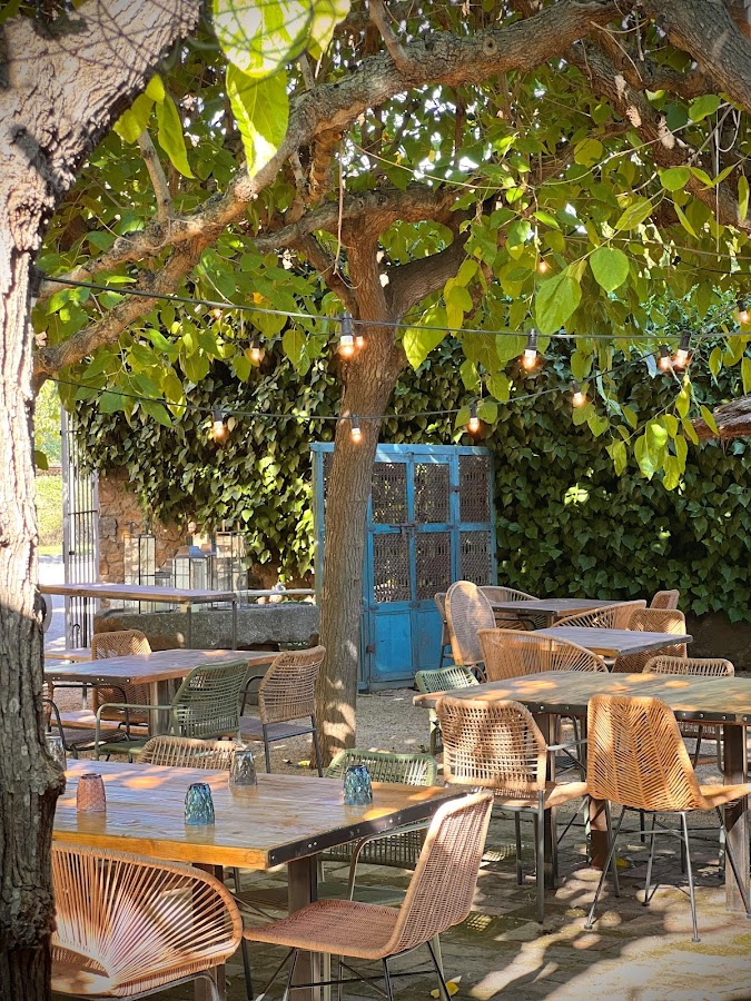 Llenya Restaurant