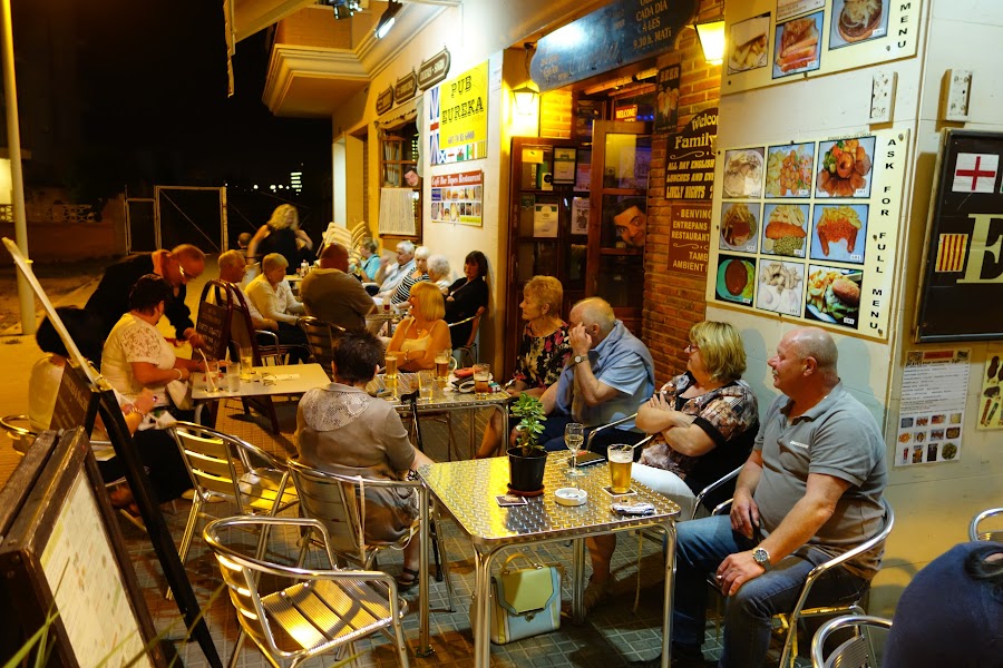 Pub Eureka Corner Since 1962 - Restaurante Bar Musical Eureka